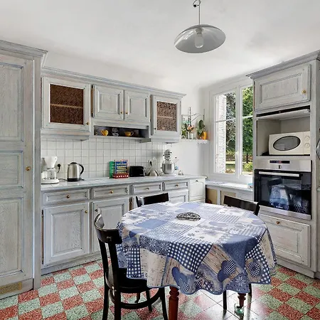 La Maison De *